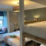 Abbey Court 4* カーライル