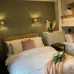 Abbey Court ゲストハウス カーライル