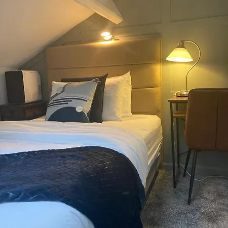 Abbey Court 2*