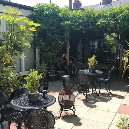 Abbey Court 2*
