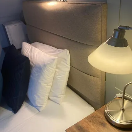 Abbey Court Guest house 2*