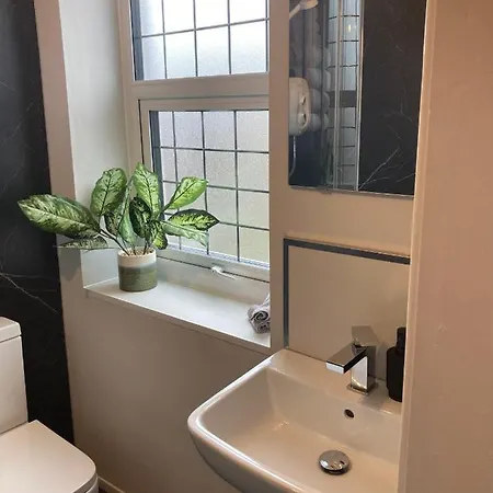 Abbey Court 4*
